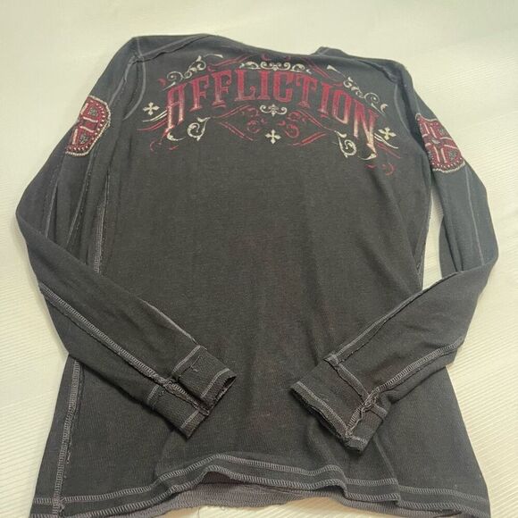 Affliction Y2K Reversible Thermal Shirt Goth Emo Skull Indian Live Fast Sz Small - Picture 3 of 12